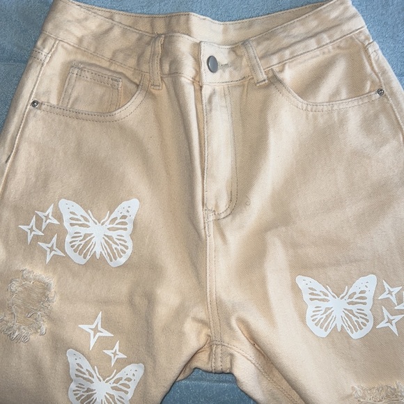 Bleach Wash Ripped Detail Butterfly khaki Jeans - Picture 5 of 13